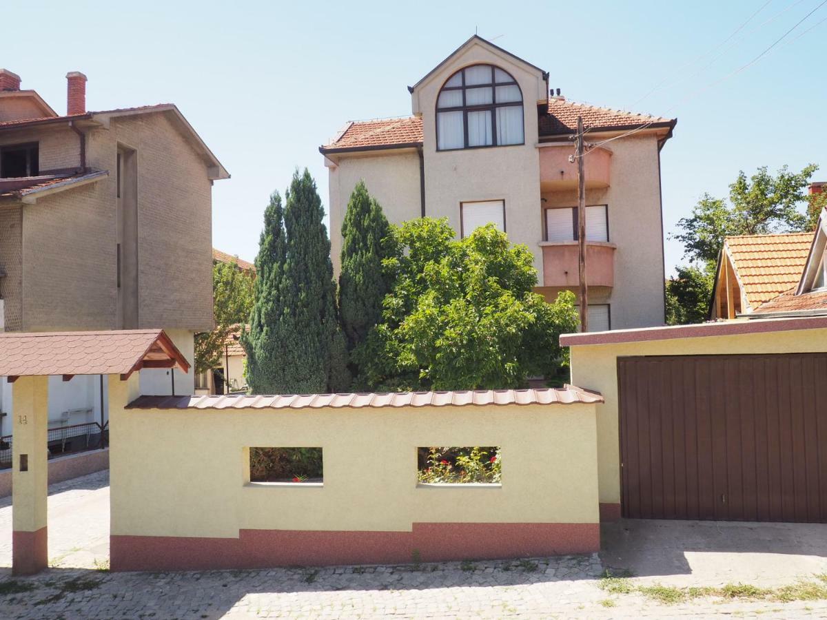 Guest House Stefanovic Βράνιε Εξωτερικό φωτογραφία